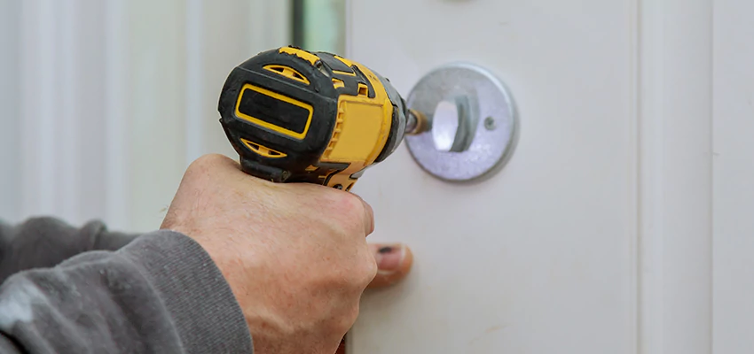 Street Locksmith For Smart Lock Repair in Yorba Linda, CA